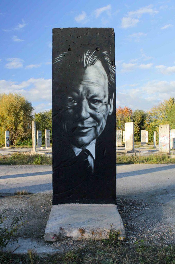 Willy Brandt en el muro de Berlin
